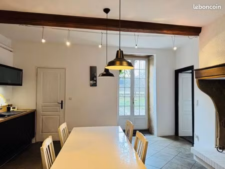 maison 8 pièces 310 m²