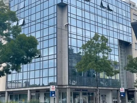 bureaux à louer au centre de bron (69)