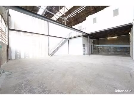 local d'activité 300 m²