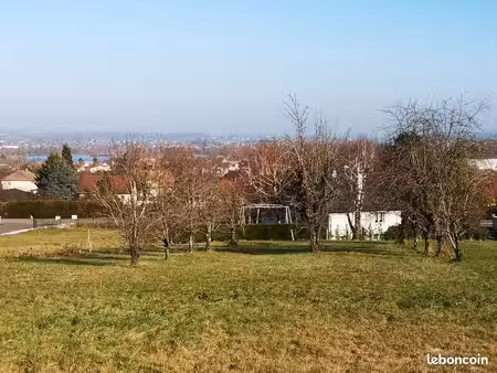 10 ou 20 ares terrain viabilisé vaivre et montoille