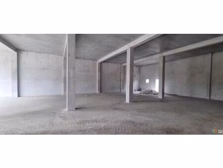 a louer local 300m² ste suzanne