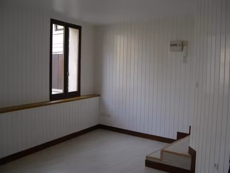 location appartement 1 pièce 21 m² à pont-sainte-maxence (60700)  490 €