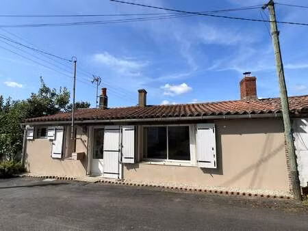 vente maison au girouard (85150) : à vendre / 46m² le girouard
