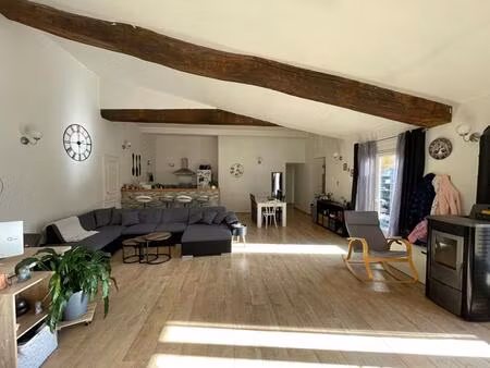 maison de ville / appartement 4 pièces avec jardin  terrasse et stationnement