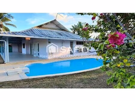 maison environ 120 m2 face au lac !