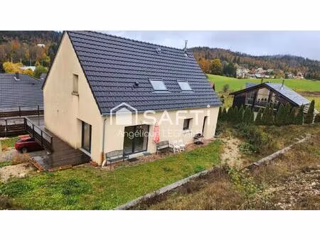 beau pavillon de 200m² à proximité de la frontière suisse et des pistes de ski.