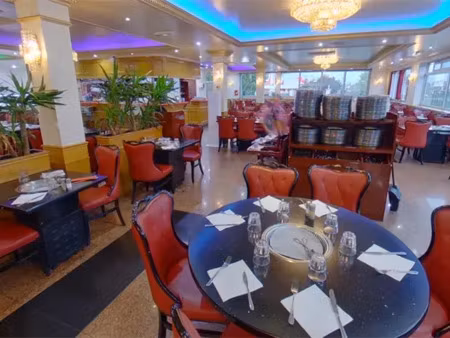 local 1152m2 - 78500