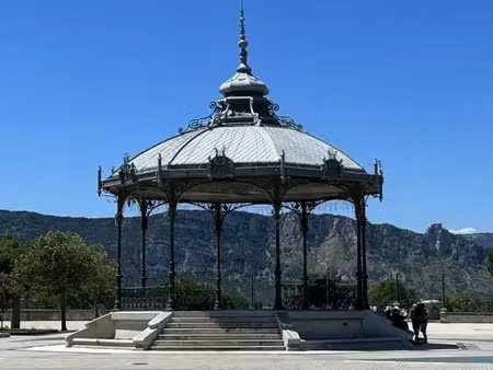 local commercial a ceder