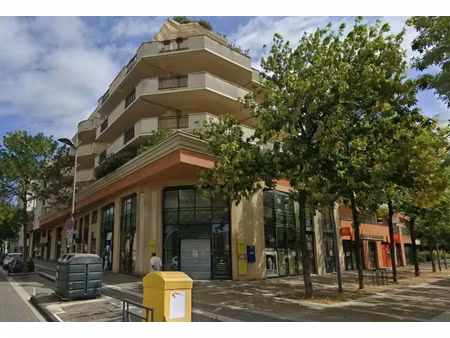 local commercial a louer