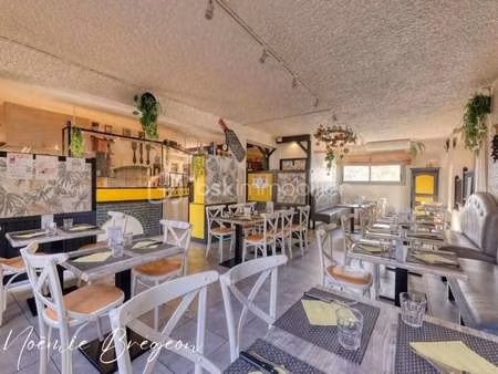 vente bureaux et commerces à montaigu (85600) : à vendre / montaigu