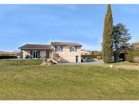 maison t5/t6 de 162 m2 - terrain 1640 m2 - piscine