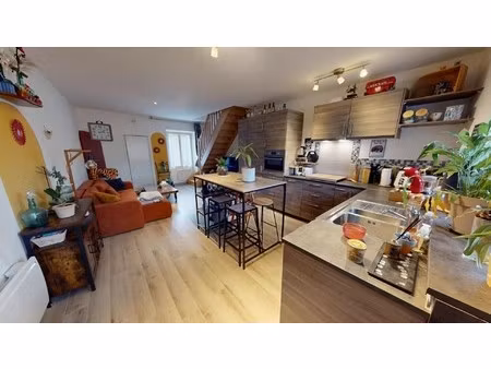 charmant appartement duplex et place de parking privative  secteur calme