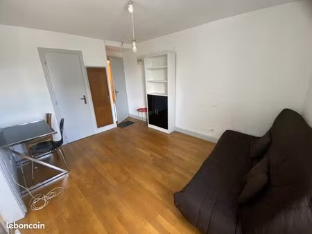 studio 1 pièce 27 m²