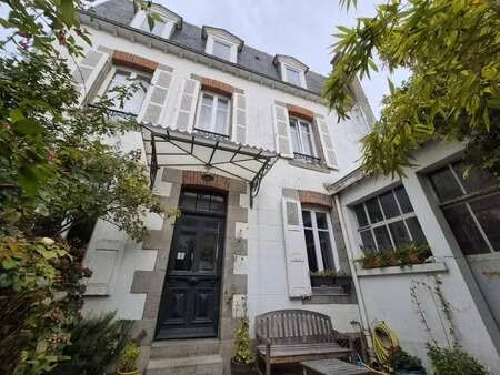 vente maison à granville (50400) : à vendre / 215m² granville