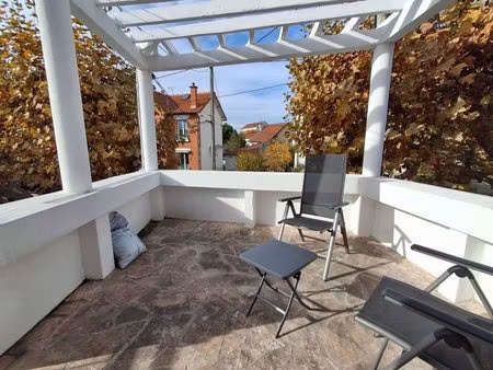 a vendre appartement 4 pieces avec terrasses en dernier etage