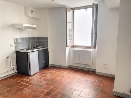 appartement t2 – 28 m² – salies-de-béarn (centre-ville)