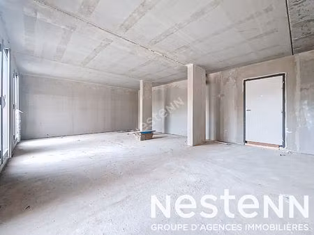 genas centre secteur halle du marche - local professionnel brut de 37 m² dans résidence ne