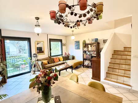 maison familiale de 104 m2 sur 3 niveaux avec jardin  garage