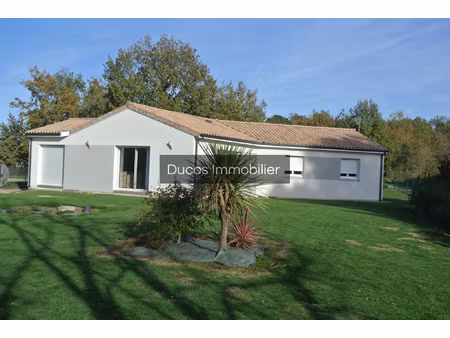 à vendre superbe maison neuve 3 chambres à 13 min du centr