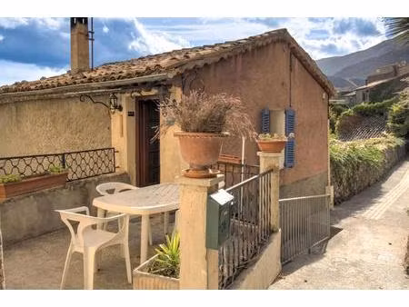 maison de village 3 pièces avec jardin – vue dégagée – sigale