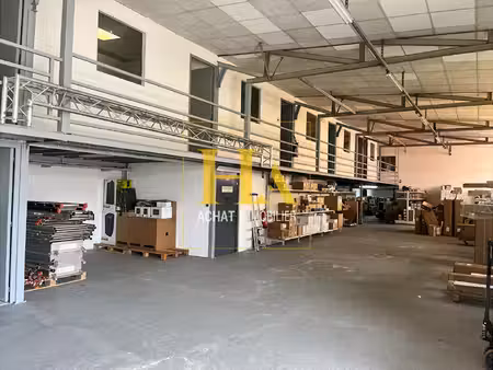 saint andre - ensemble immobilier mixte : entrepôt 530m2 + villa f7 260m2