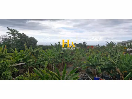 terrain constructible d'environ 1400 m² - à la plaine st paul- zone u4a