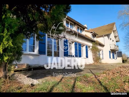 maison 8 pièces 258 m²