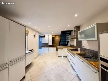 maison de ville 3 pièces 82 m²