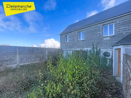 maison en cours de construction située à annoville  tourneville sur mer