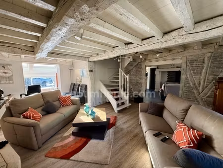 grande maison d’architecte à estreelles avec garage 75 m² et bureau – possibilité gîte