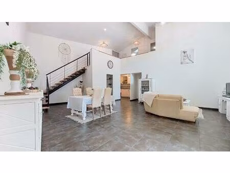 listrac-médoc (33480)– maison de ville de caractère 4 pièces  3 chambres  120 m² (sans jar