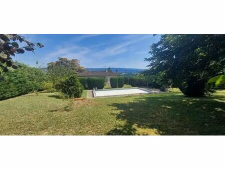 belle villa plain pied avec sous-sol et jardin