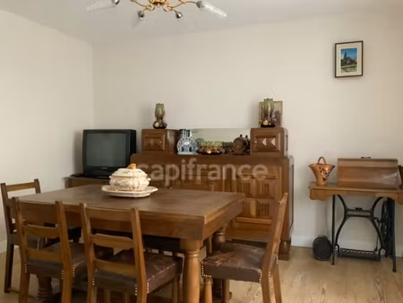 a cervieres (42). maison de village de 65 m2 avec son garage attenant