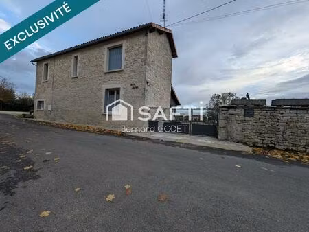 maison ancienne en pierre 2 chambres  1 bureau  cuisine salon