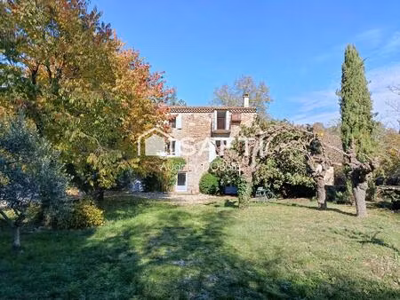 07110 : mas authentique avec piscine et jardin de 3000 m²