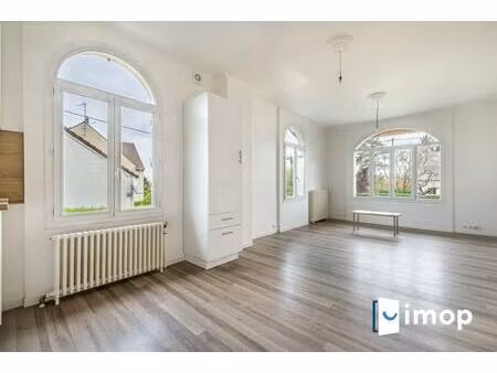 les moliéres -ensemble immobilier mixte – 210 m² utiles – état neuf – parcelle 770 m²