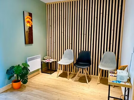 centre ville : local à usage de bureaux d'environ 65 m² au 1er étage !