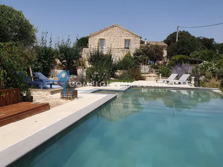 mas 10pièce(s) 9chambre(s) 463 m² cornillon (30630)