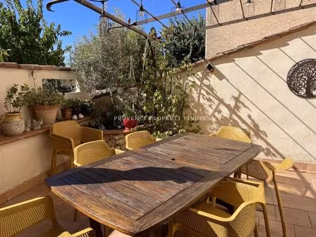 villecroze maison de village.