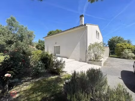 maison entièrement rénovée avec jardin