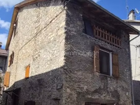 vente maison 6 pièces 125 m² à thorame-haute (04170)  139 000 €