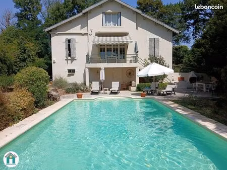 propriété 10 pièces 110 m²