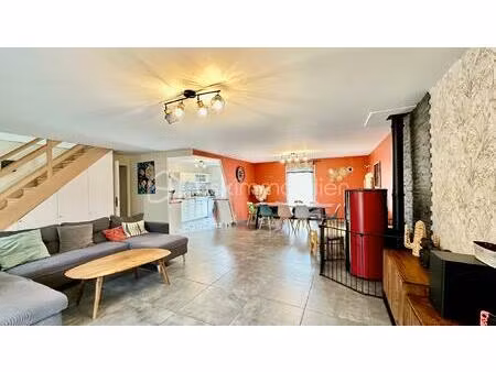 maison traditionnelle de 147 m² à clos-fontaine