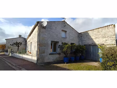 vente maison 4 pièces 105 m² saint-palais-de-phiolin (17800)