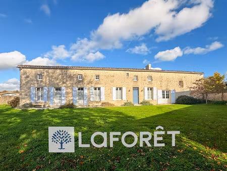 maison t7 près de bois à vendre