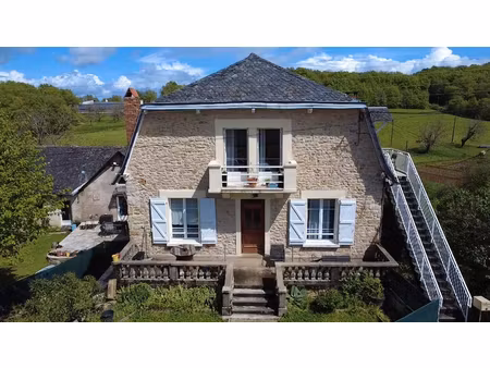 grande maison familiale 245 m² ou investissement locatif 3 appartements ou les deux