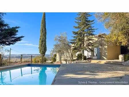séguret  maison restaurée avec vue exceptionnelle 109 m2  piscine  garage et atelier