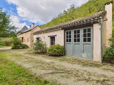 parisot – magnifique maison en pierre rénovée de 4 chambres au bord de la rivière avec...