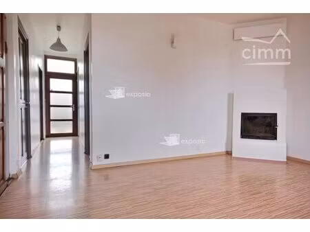 location gresivaudan le champ pres froges : maison t5 avec terrain et dependance