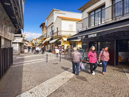 local professionnel à vendre le grau du roi 1 pièce(s) 79m2 134 000€